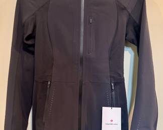 New Lululemon Cross Chill Jacket