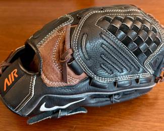 Nike Air Game Ready Oiled Steer Glove
