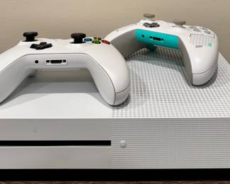 XBox 360 Console & Controllers