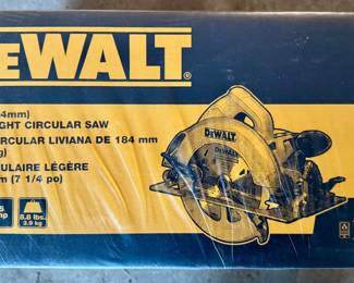 New DeWalt Lightweight Circular Saw