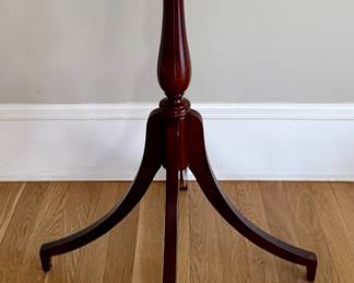 Vintage Pie Crust Table