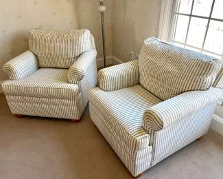133. Pair of Ethan Allen Club Chairs