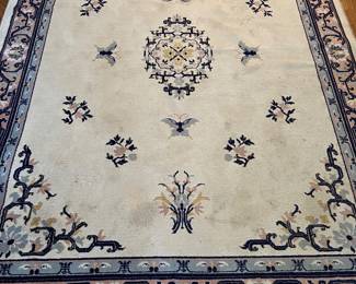 3. Ivory & Navy Wool Rug (5'7" x 8'3")