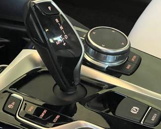 148. BMW 530i 2019 31,500 miles, (new tires)