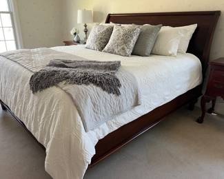 131. King Sleigh Bed