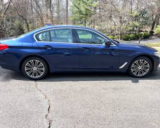 148. BMW 530i 2019 31,500 miles, (new tires)