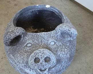 Pig planter pot