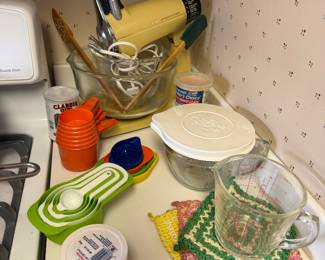 Vintage Sunbeam Mix Master, Pampered Chef Measuring Glass