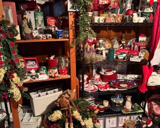 HO HO HO!! CHRISTMAS IN BASEMENT!!