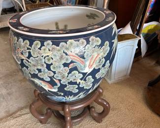 Large fishbowl on stand