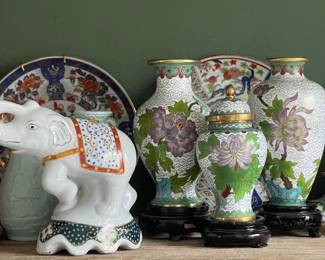 Imari plates, cloisonné trio