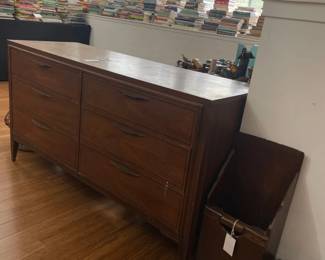 108Apr 02 2026 11 10amLMqC