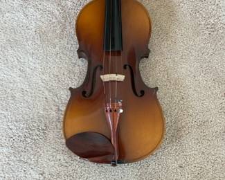 Skylark Violin MV: 001 with Hardwood Fittings
