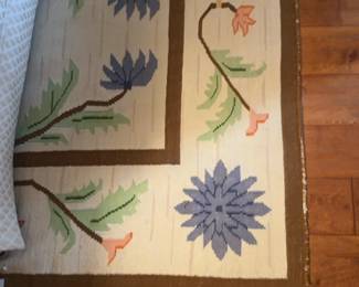 Floral Kilm Hand-Woven Wool Rug