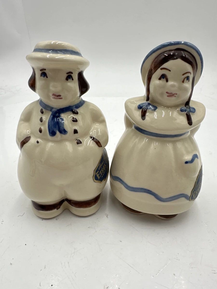 1940s Dutch Boy And Girl Salt  Pepper Shakers By Shawnee Pottery