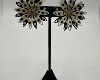 Pair Of Vintage 1960sStyle Enamel Daisy ClipOn Earrings