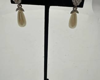 Pair Of Classic Pearl Drop Style Earrings