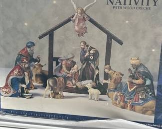 Kirkland Signature 12Piece Porcelain Nativity Set