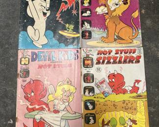Collection Of Four Vintage Comic Books With Spooky And Hot Stuff