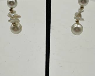 Pair of Pearl And Shell Drop Dangle Earrings