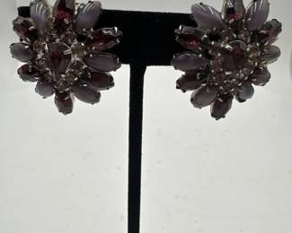 Pair Of Vintage Crystal Rhinestone Flower ClipOn Earrings