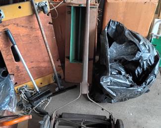 Vintage craftsman lawn mower