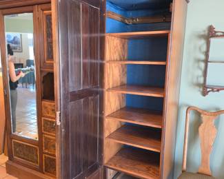  shelves can be removed