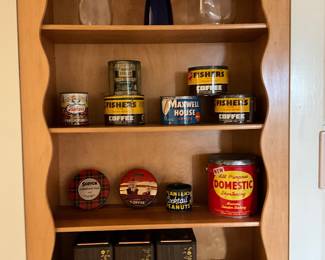 Assorted vintage tins