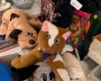 Big Pound Puppies & Kitties 