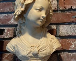 She don't know she's beautiful....