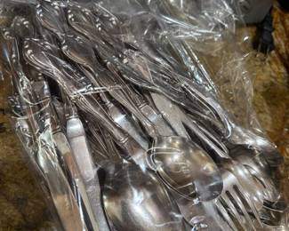 Community silverware set