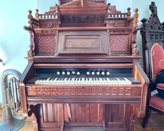 $900 - W.W. Kimball Eastlake Carved Walnut Parlor Pump Organ
