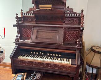 Antique W.W. Kimball Co. Victorian Parlor Organ – Ornate Carved Walnut