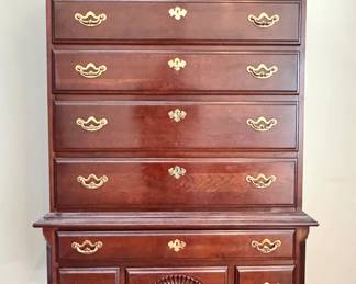 $1000 - Thomasville Vintage Highboy Chest Tall Dresser Mahogany Traditional Colonial Style