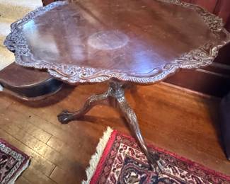 Mahogany Chippendale Style Pedestal Table with Carved Edge