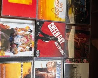 Mixed Lot of 9 Pop Rock and Alternative Music CDs featuring Green Day