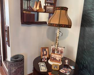 Round Mahogany End Table with Drawer and Custom Table Lamp - Vintage Wood Metronome – Seth Thomas Style Maezel Clockwork