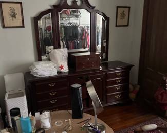Federal Style Mahogany Dresser with Tri-Fold Mirror