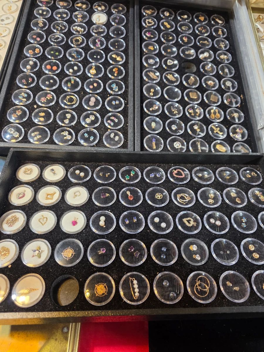 Assorted Gold jewelry