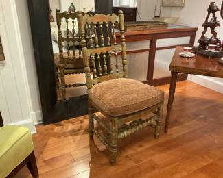 French Country Carved Spindle-Back Side Chair 