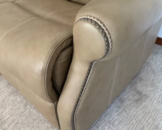 HOOKER Furniture Powered Leather Sofa