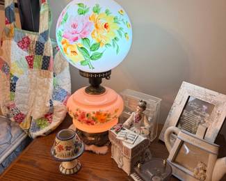 Vintage Hand-Painted "Gone With The Wind" Style Double Globe Table Lamp