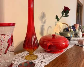 L.E. Smith Amberina Swung Vase