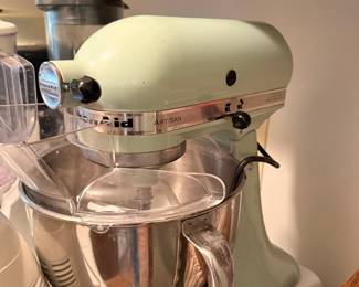 KitchenAid Artisan Series 5-Quart Tilt-Head Stand Mixer - Pistachio