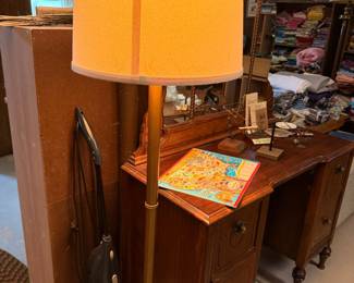 Vintage Brass Fluted Column Floor Lamp with Cream Fabric Shade
