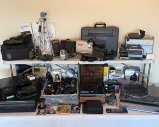VINTAGE ELECTRONICS, RCA CAMCORDER, GENERAL ELECTRIC, SONY, SAMSUNG DVD PLAYER, VINTAGE KODAK, VINTAGE CINEMASTER II