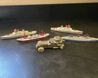 TootsieToy Vintage Ships Car