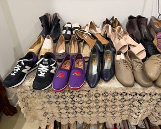 Ladies shoes