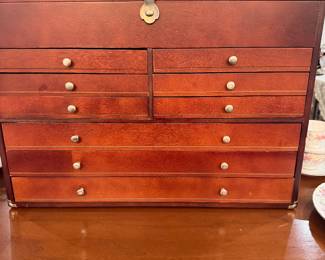 Ladies jewelry chest