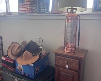 Fire extinguisher lamp